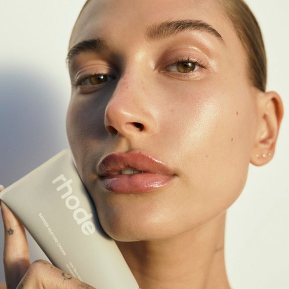 Rhode Barrier Restore Cream - Picture 4 of 9